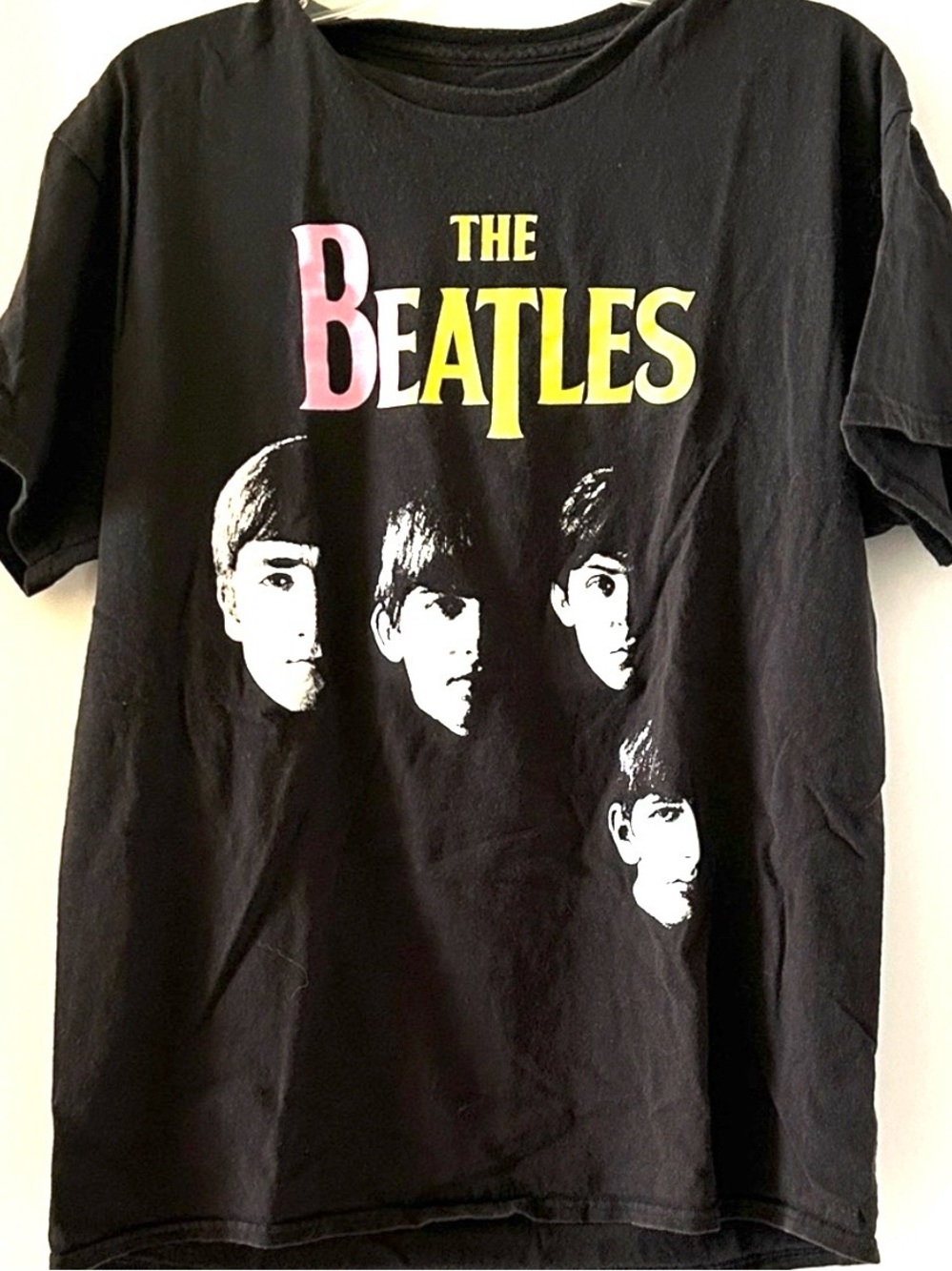 The Beatles Men’s Large Short Sleeve Black T Shirt Paul John George Ringo Front